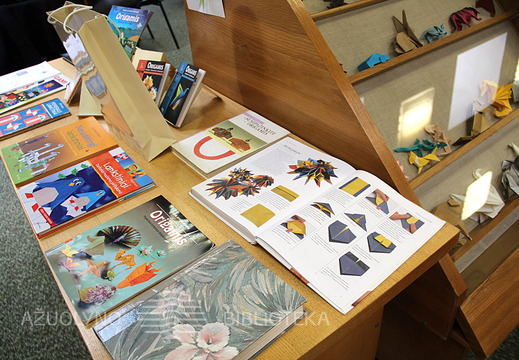 Knygos iš KAVB fondų apie origamį