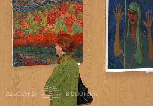 Parodos atidarymo belaukiant.