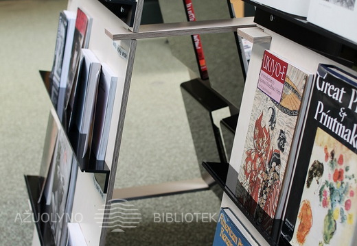 Knygų ekspozicijos sistema su leidinių paroda