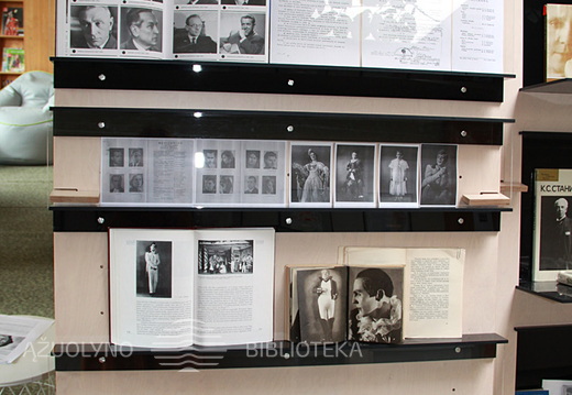 Leidinių ir dokumentų paroda "Michailas Čechovas - ateities teatro vedlys"