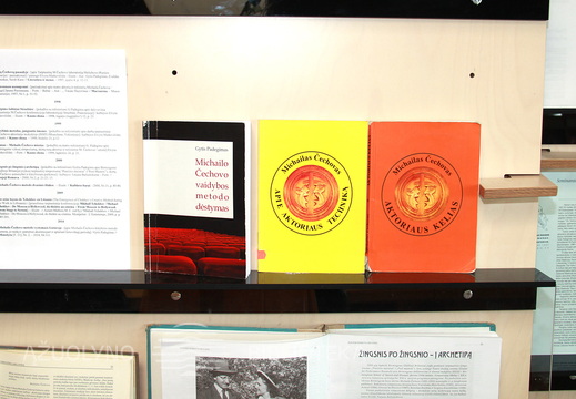 Leidinių ir dokumentų paroda "Michailas Čechovas - ateities teatro vedlys"