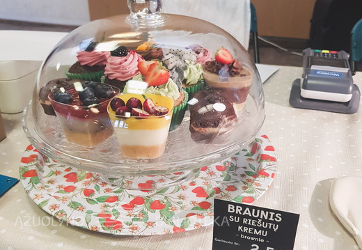 Kavinė ir vegan desertų kepyklėlė CHAIKA KAUNAS
